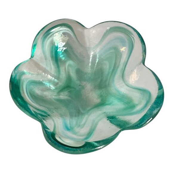 Art Glass Bowl Blue & White Swirl Leaf Flower Design 1.5" Tall 4" Diameter - Picture 5 of 6